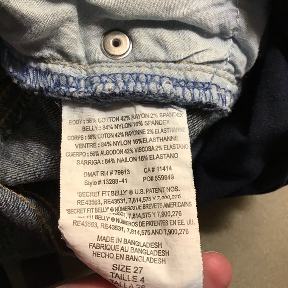 A Pea in the Pod Maternity Distressed Jeans. - Picture 4 of 4